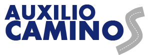 Logotipo de Auxilio Camino en azul con un gráfico de una carretera sinuosa en gris.