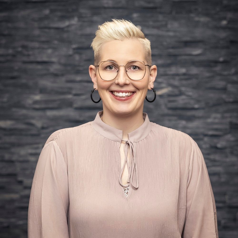 Maike Shenkman Autorin des E-Books gegen trocken Augen, Maike Shenkman. Tränenfilmanalyse im Institut.