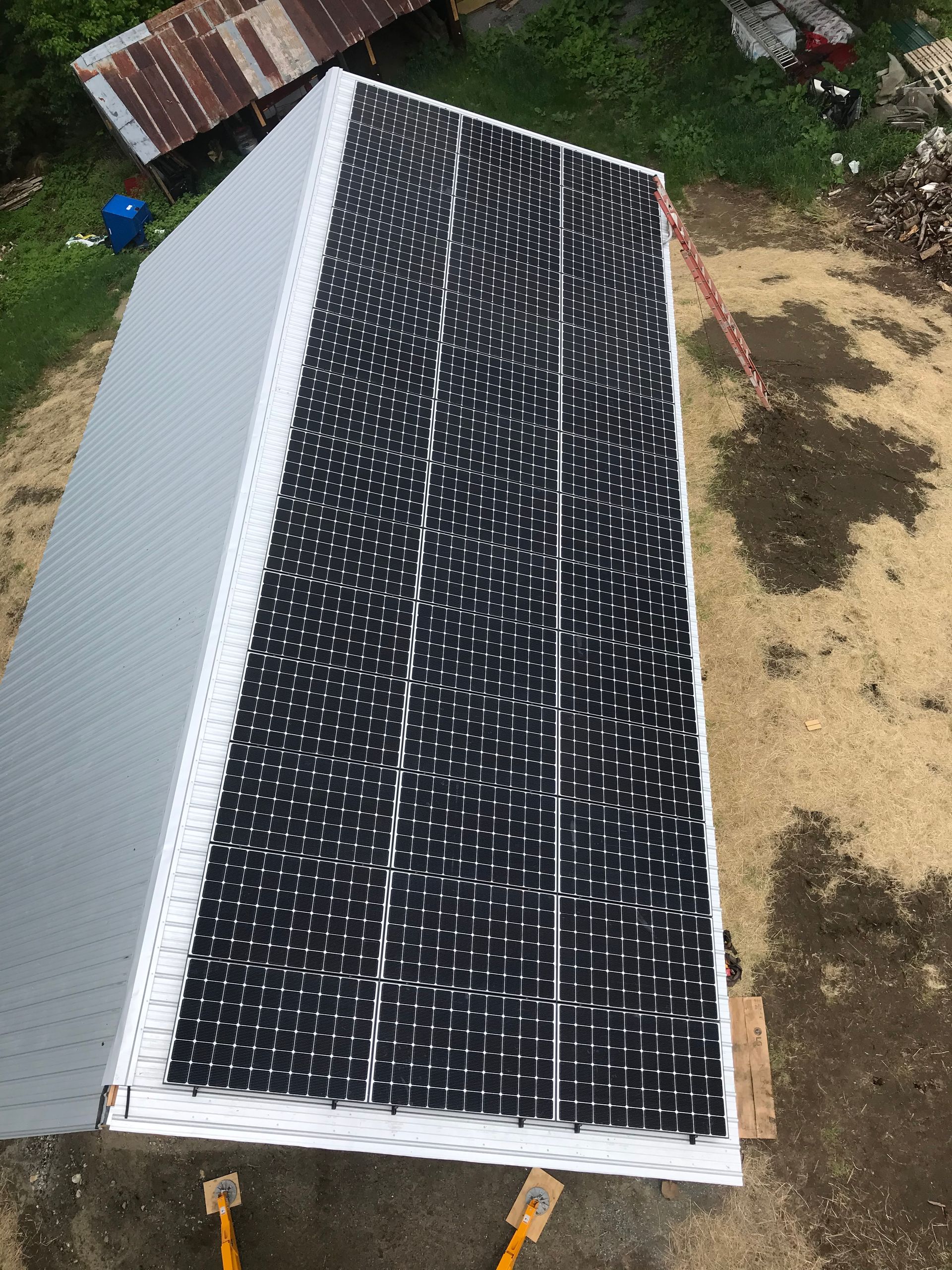 Comercial roof installed with solar panels