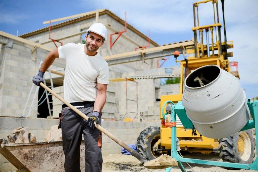Operaio in cantiere edile