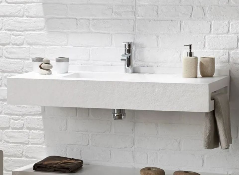 Acquabella white washbasin