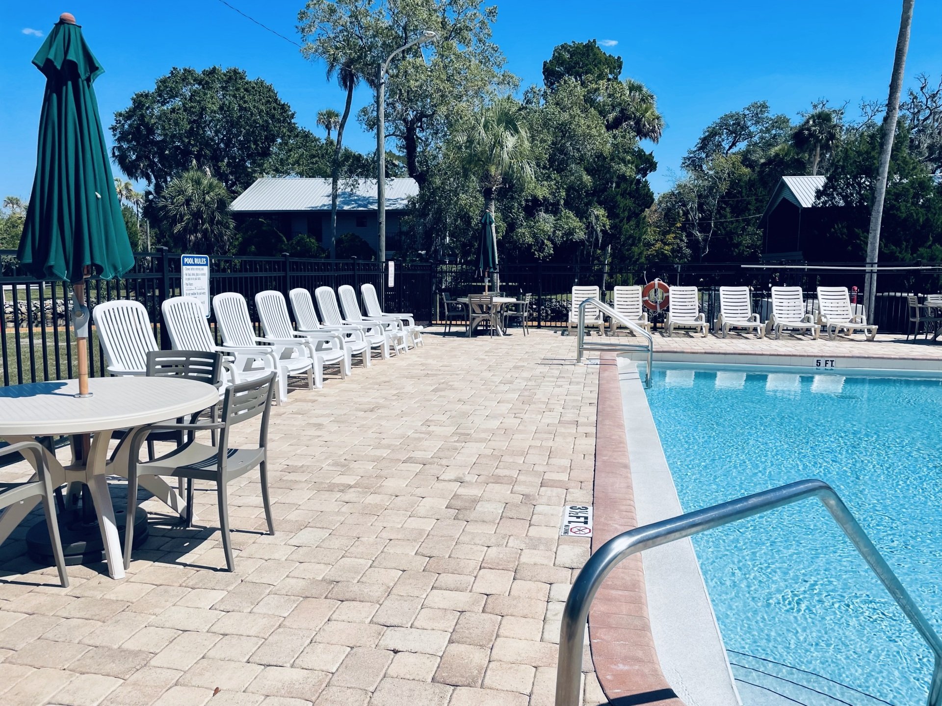 Outdoor Resort | Homosassa, FL | 352-628-2000