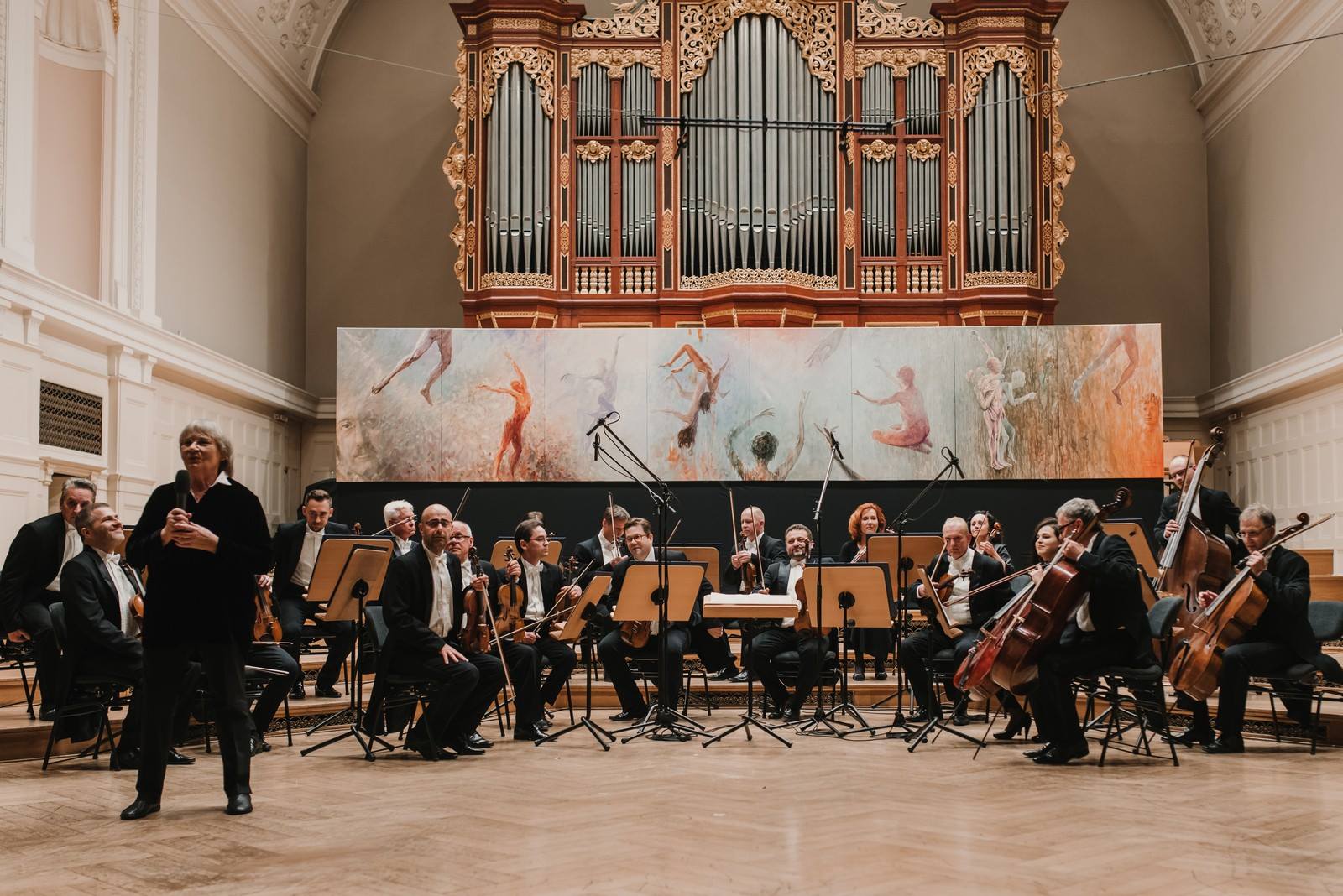 'Amadeus' Orchestra and painting by Mariusz Kaldowski inspired by Britten’s Variations on a Theme of Frank Bridge