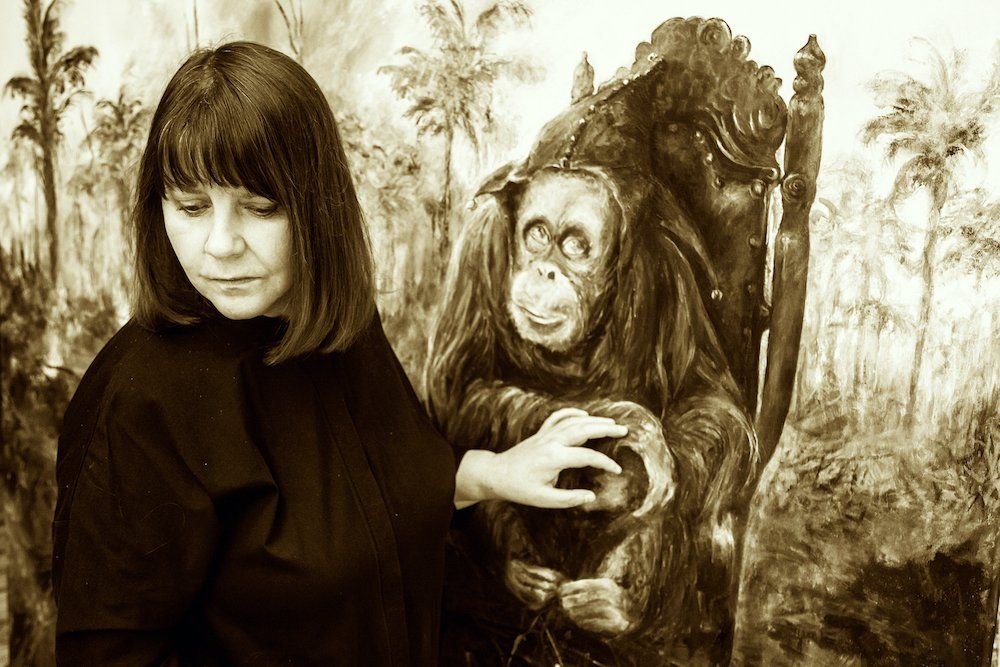 Kasia Kaldowski with her painting Veni Vidi Vici