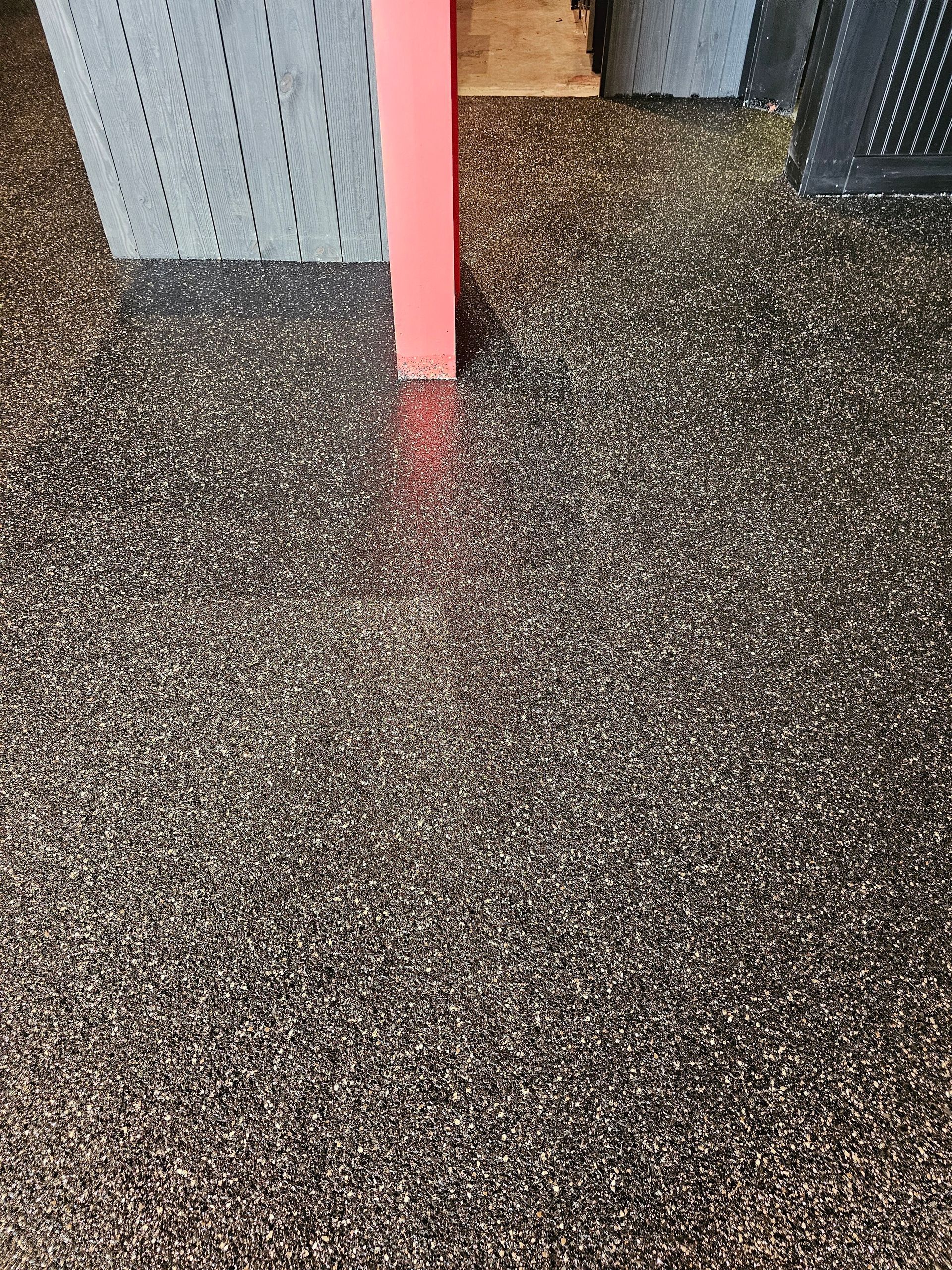 UC Woods Flake Floors