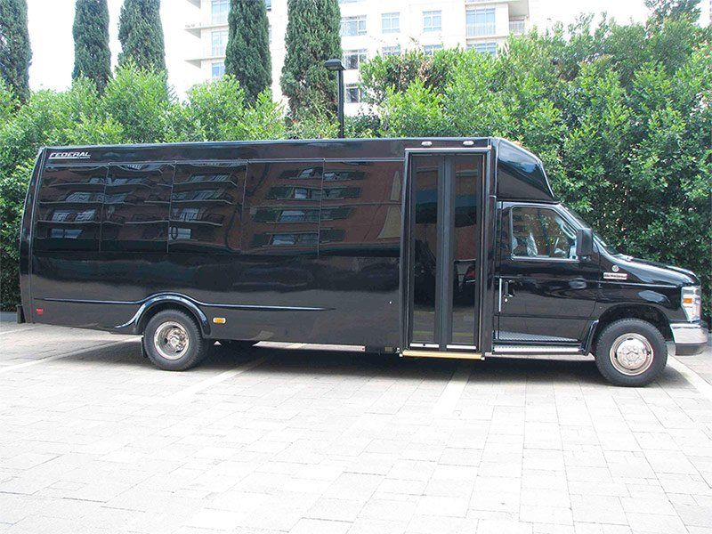 Large group shuttle service — Houston, TX — HPS Services, Inc.