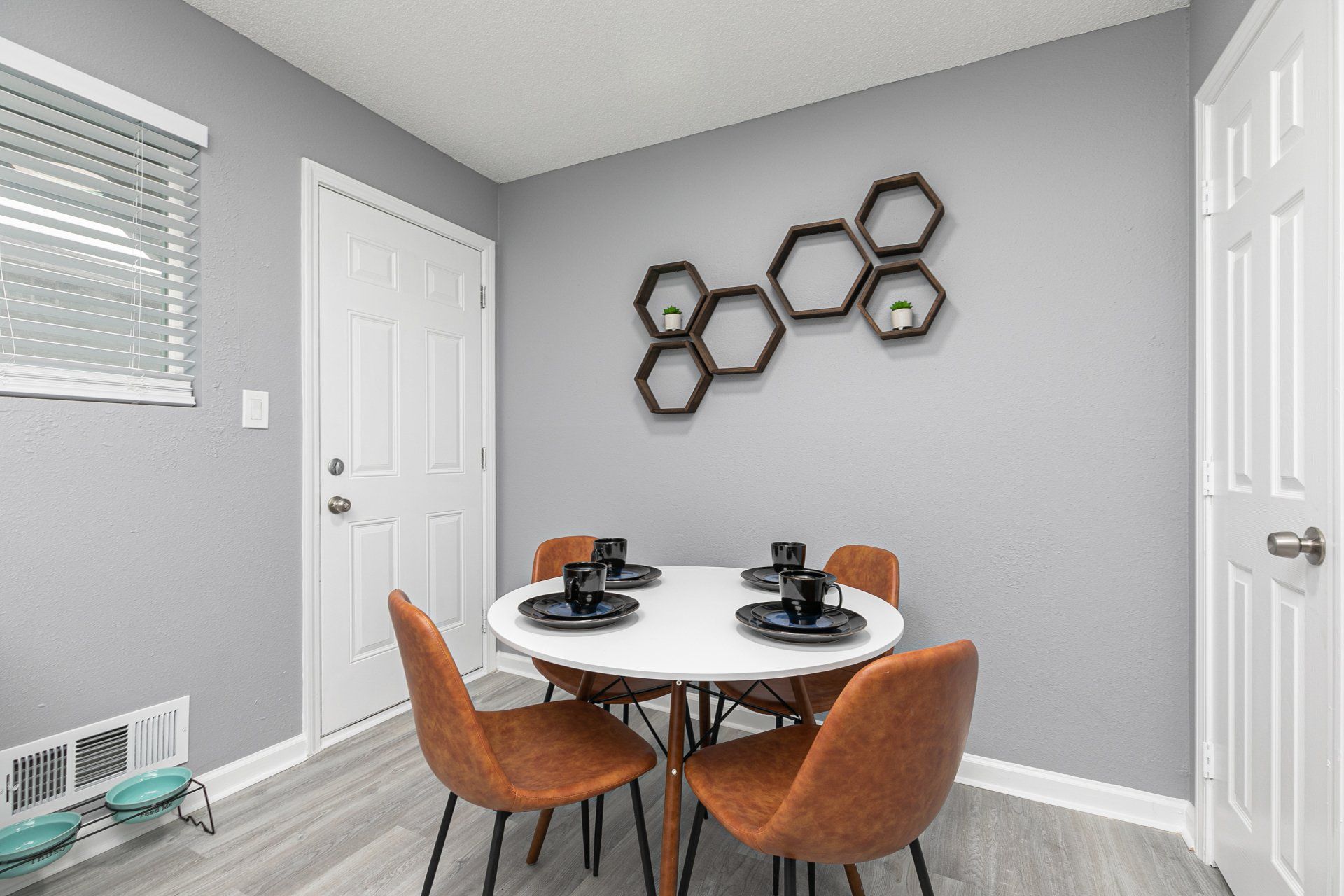 Gateway South Dining Table