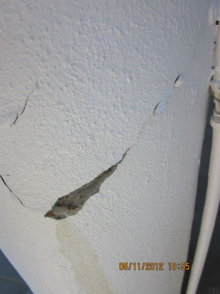 A Post With a Crack — Omni Builders In Bungalow, QLD