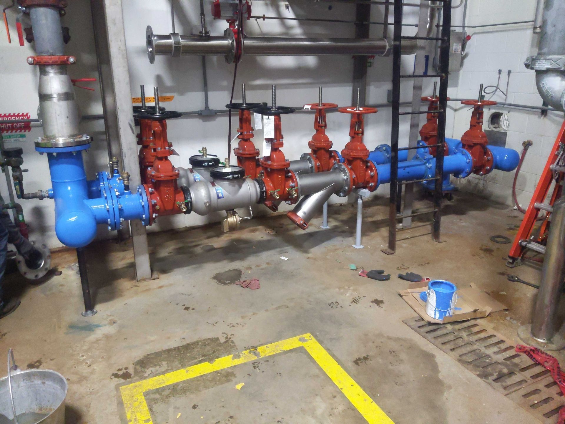 A room filled with lots of pipes and valves