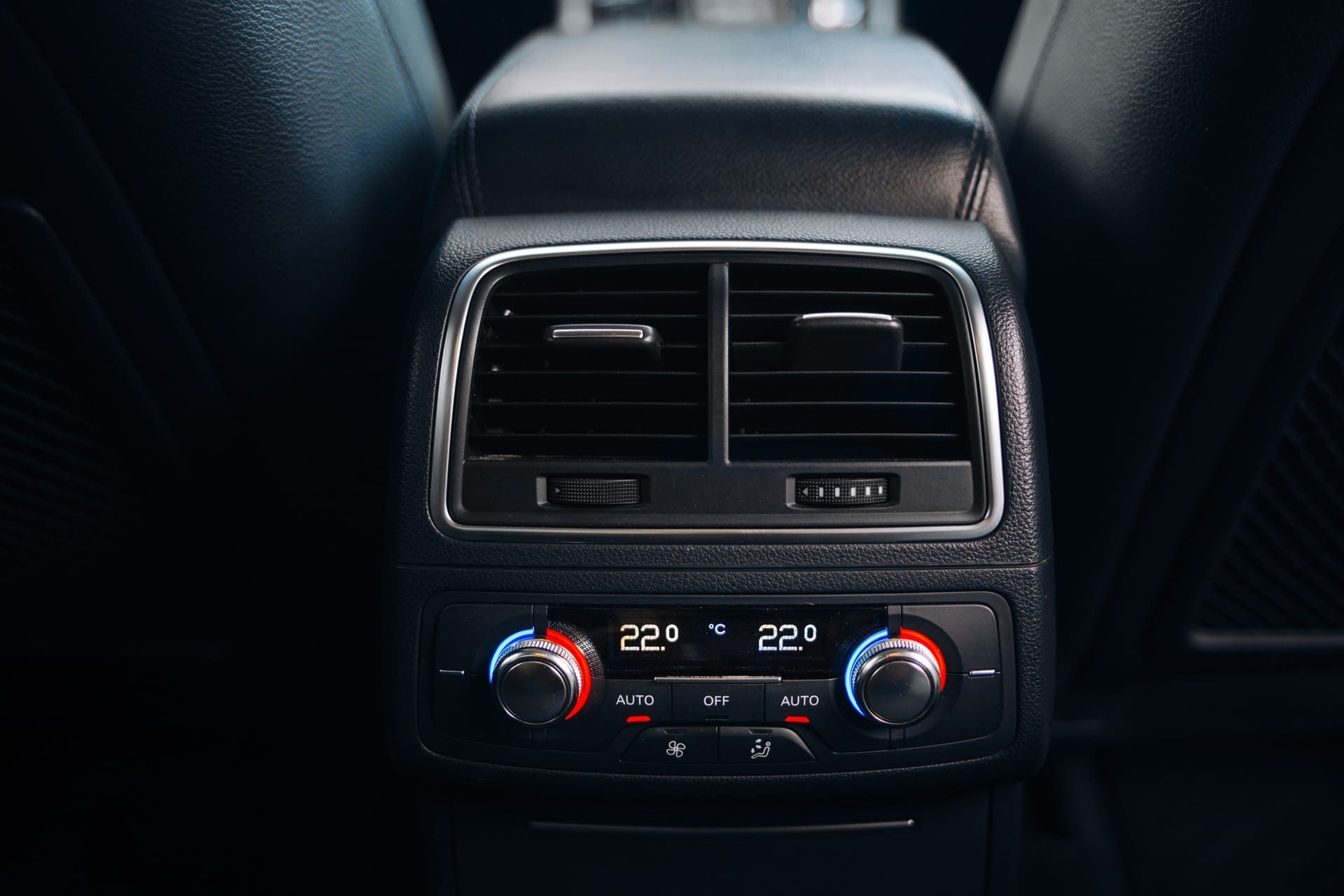 Car rear air conditioning control