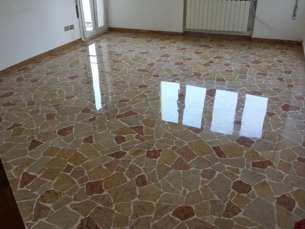 pulizia pavimenti marmo