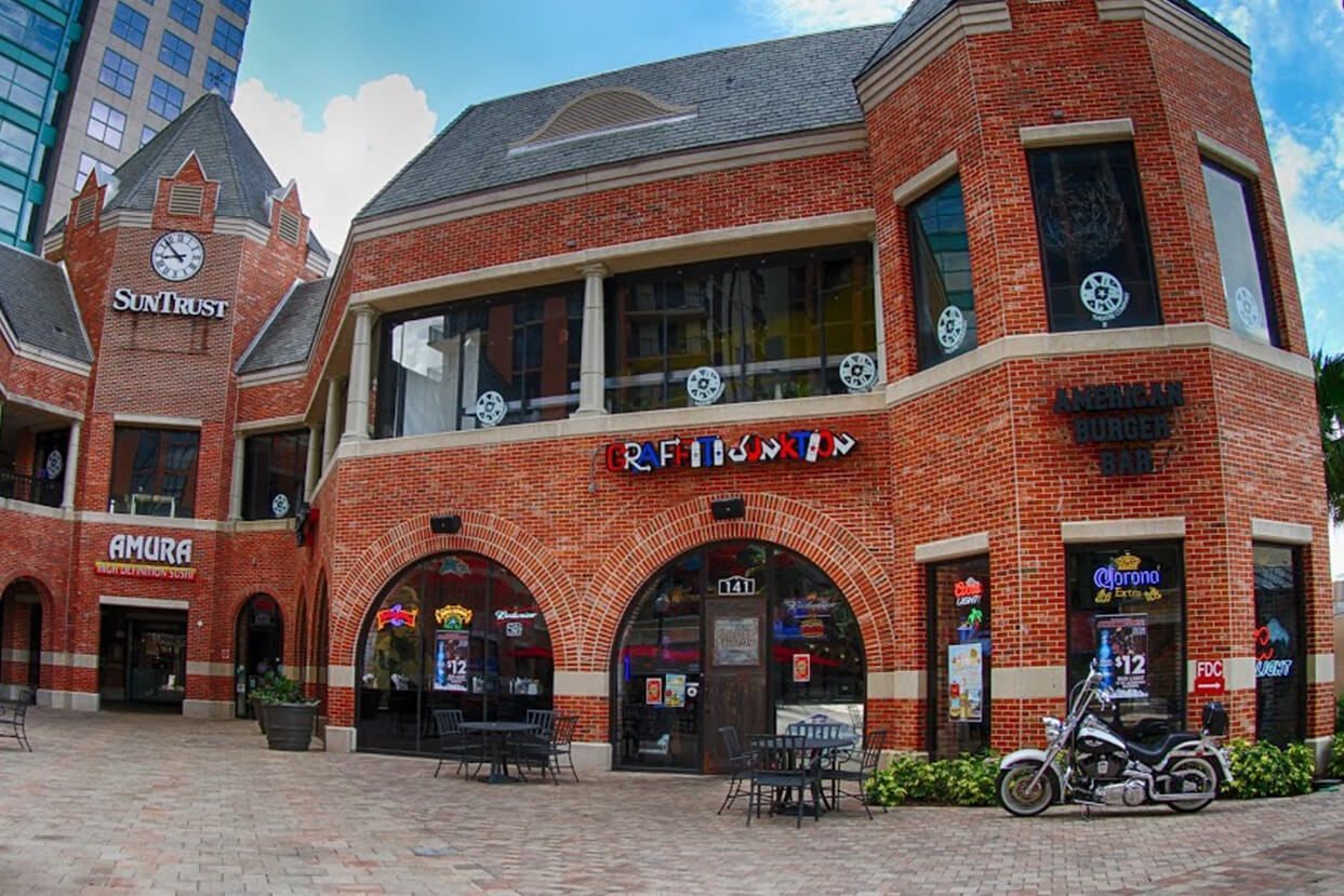 Restaurant Exterior View - Jacksonville, FL - Graffiti Junktion
