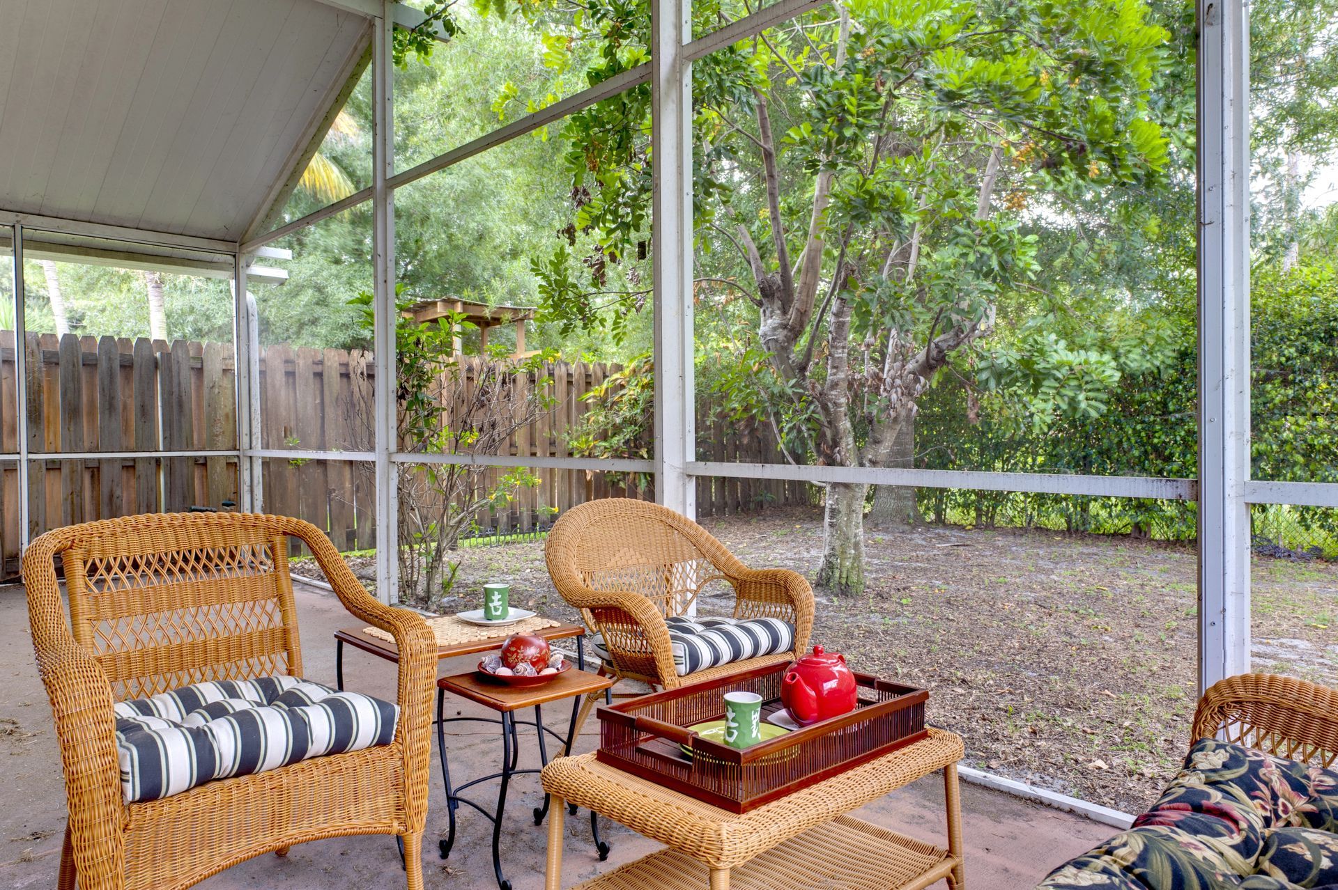 Screened in lanai