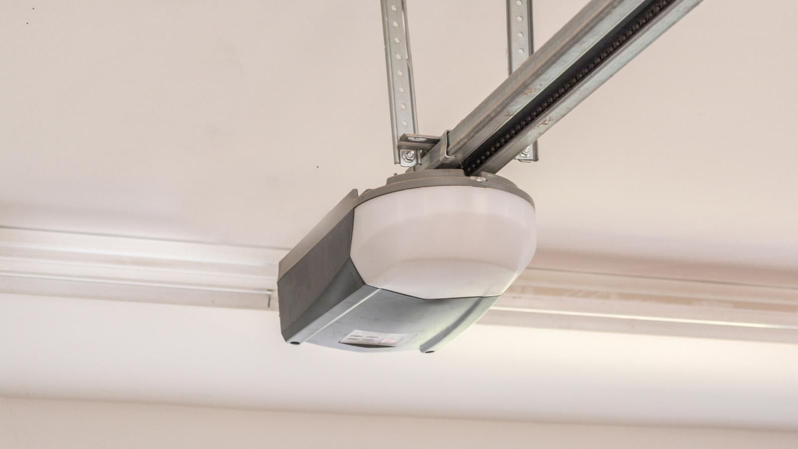 What to Do When Your Garage Door Opener Does Not Work