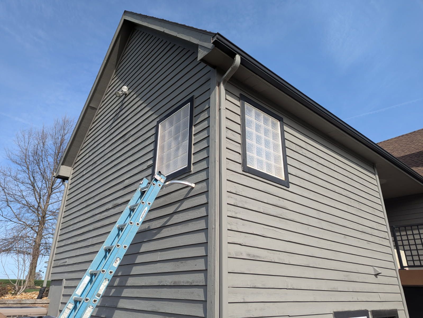 How to Fix a Leaking Window This Fall Season