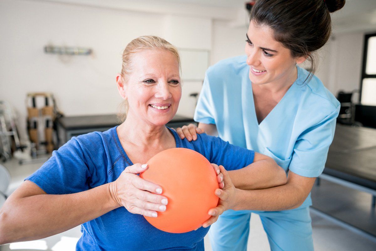 Woman Patient at Therapy — St. Louis, MO — Medi-Plex HHC Woman Patient at Therapy — St. Louis, MO — Medi-Plex HHC