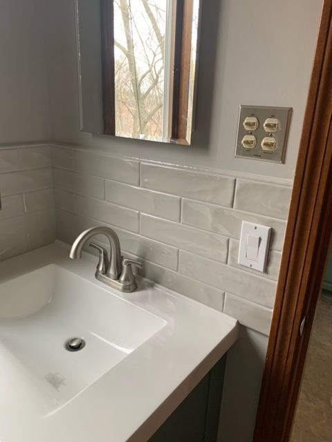 new back splash installed in kitchen by Holyoke Millwork in Western Mass