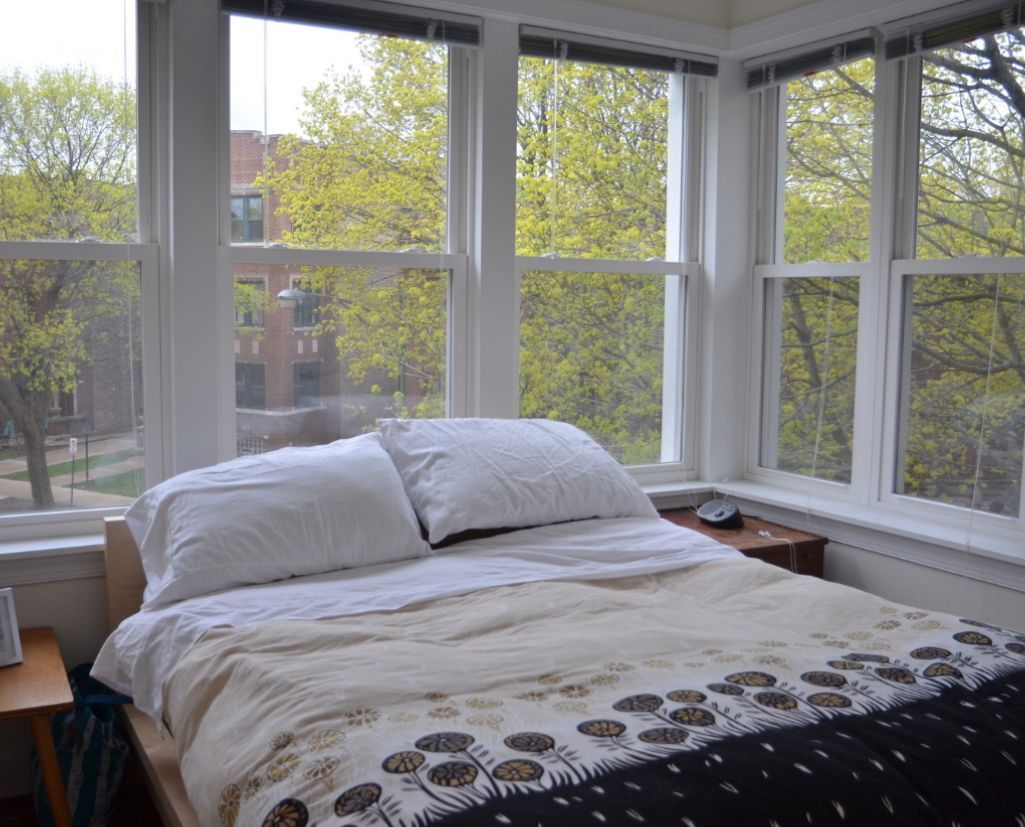 Virginia place bed