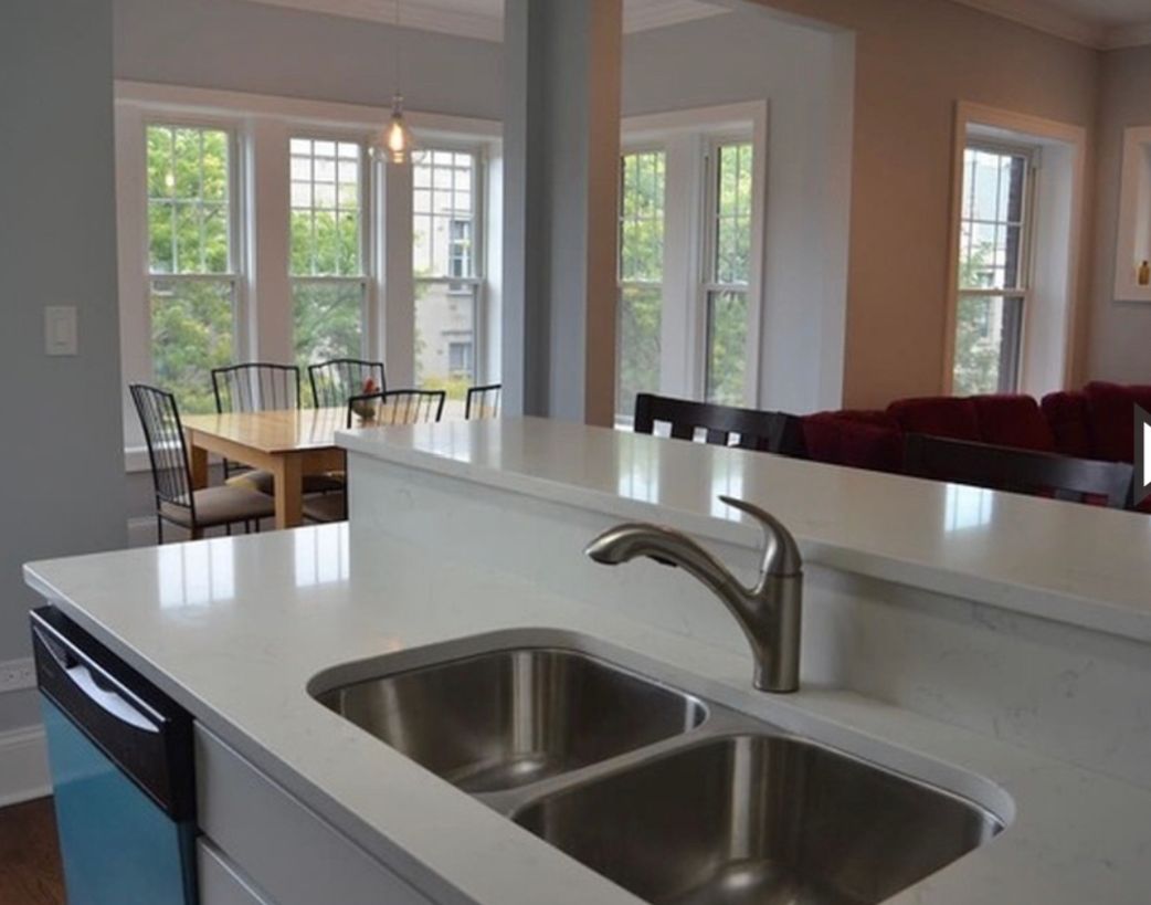 918 west kitchen sinks
