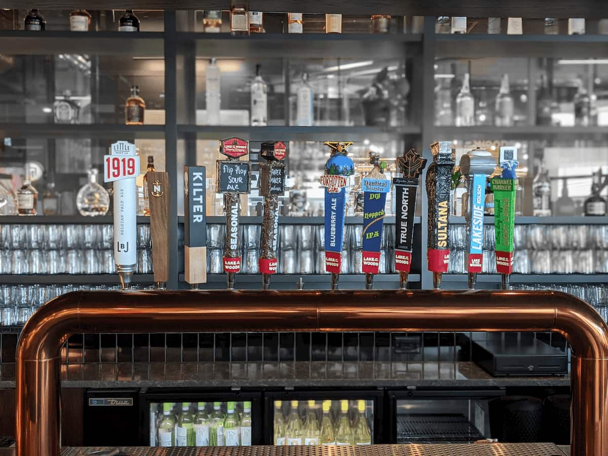 rose bar