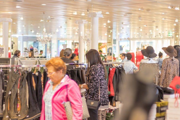 Local en plaza comercial Local en plaza comercial