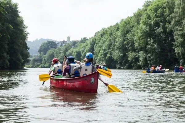 Das schwimmende Klassenzimmer, Kanutour mit Zeltübernachtungen