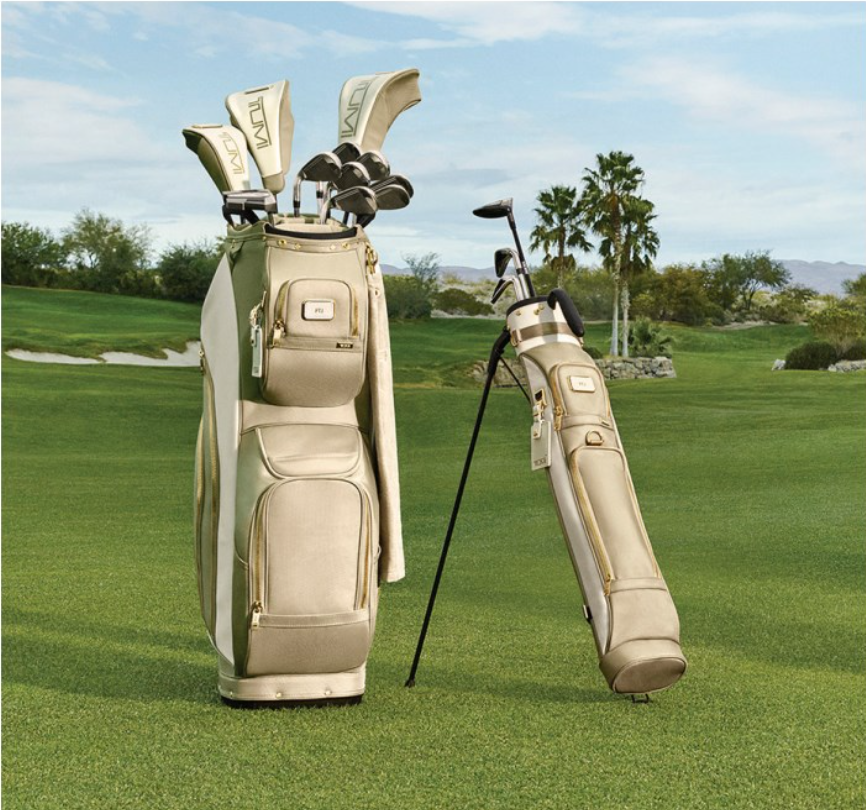 A golf bag with a set of clubs in it