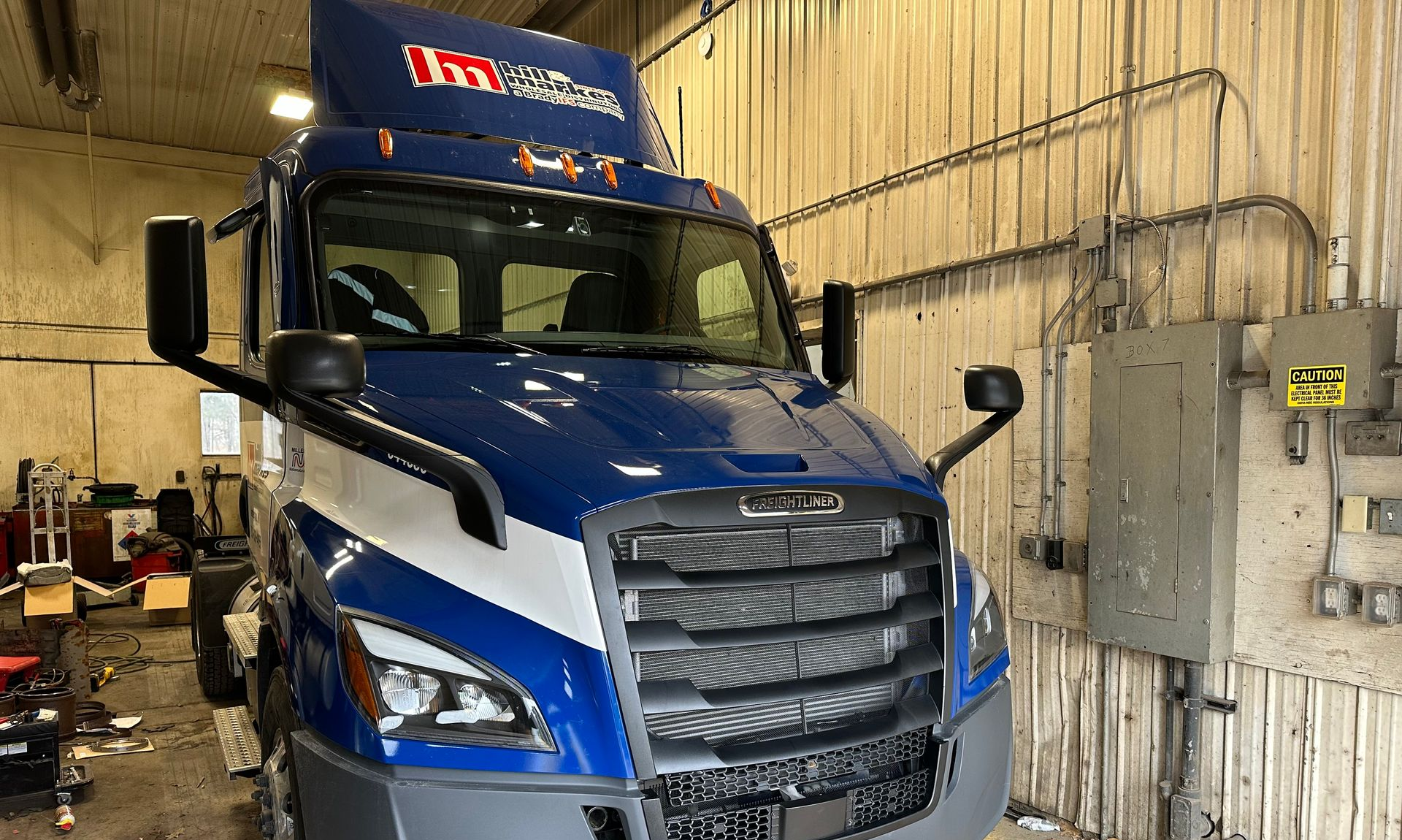 Semi-truck glass repair near Albany, NY