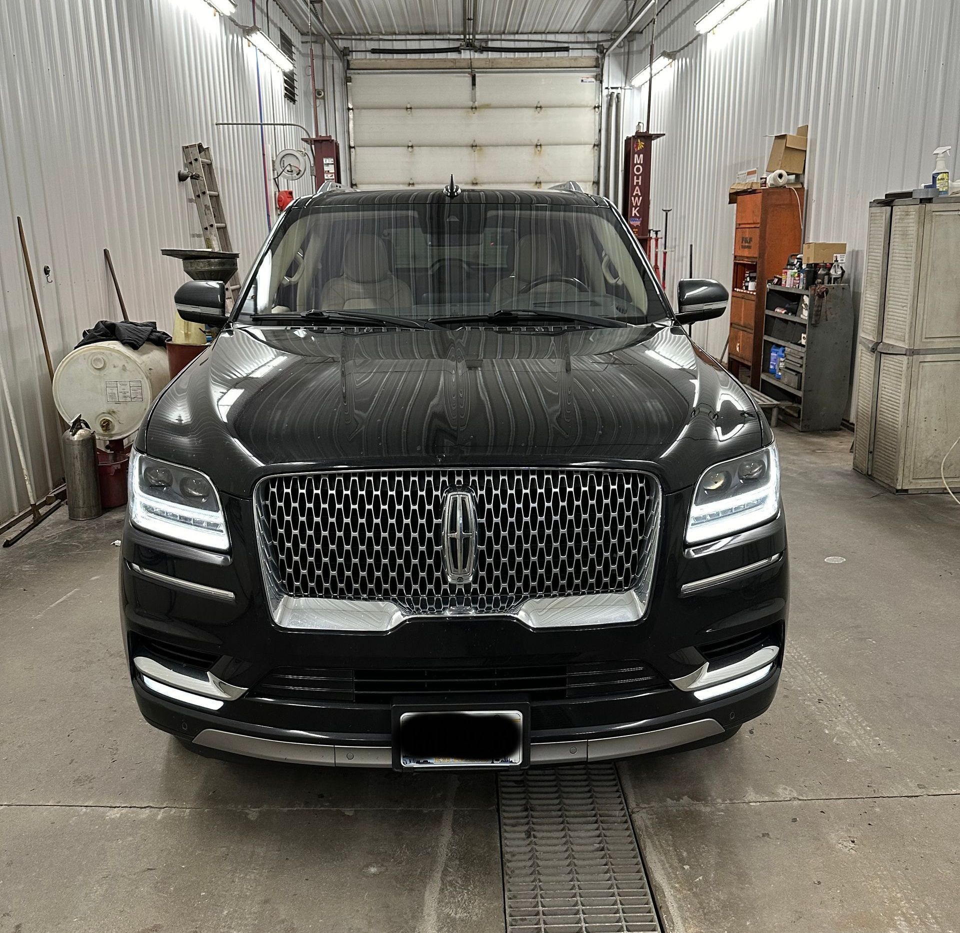 Lincoln Windshield Replacement Near Albany, NY