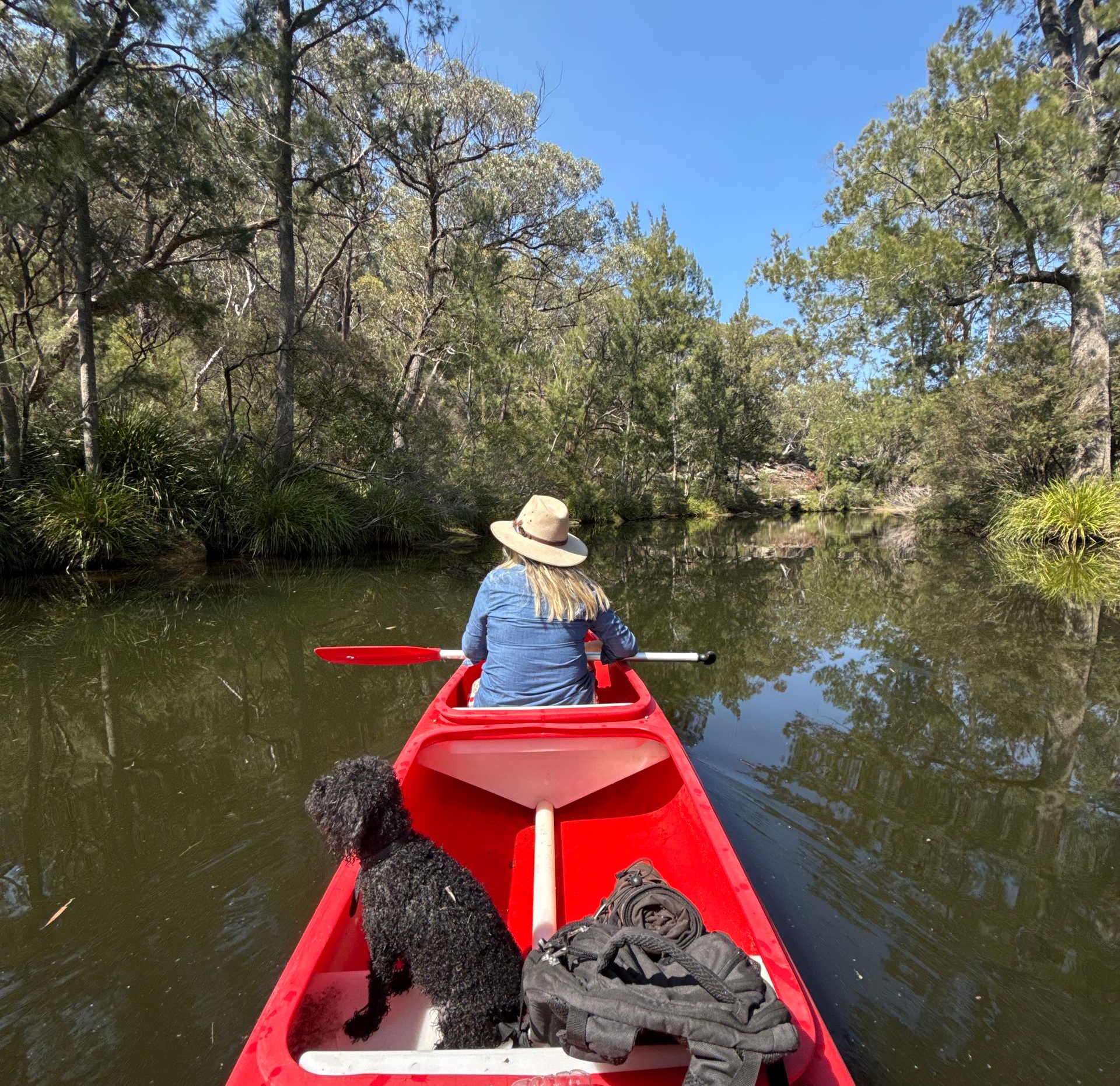 canoe akubra