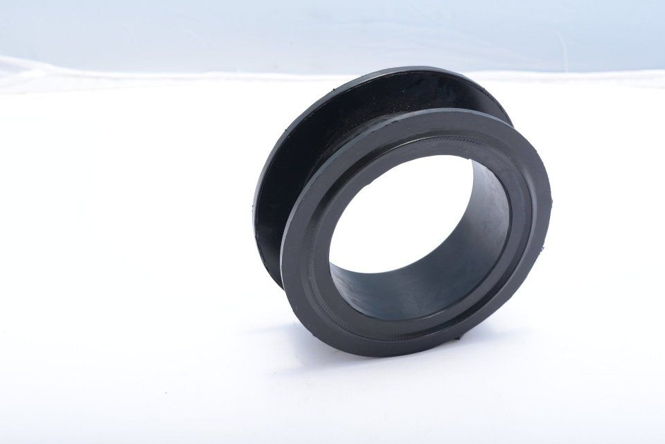 Selection of seals and valves for pistons