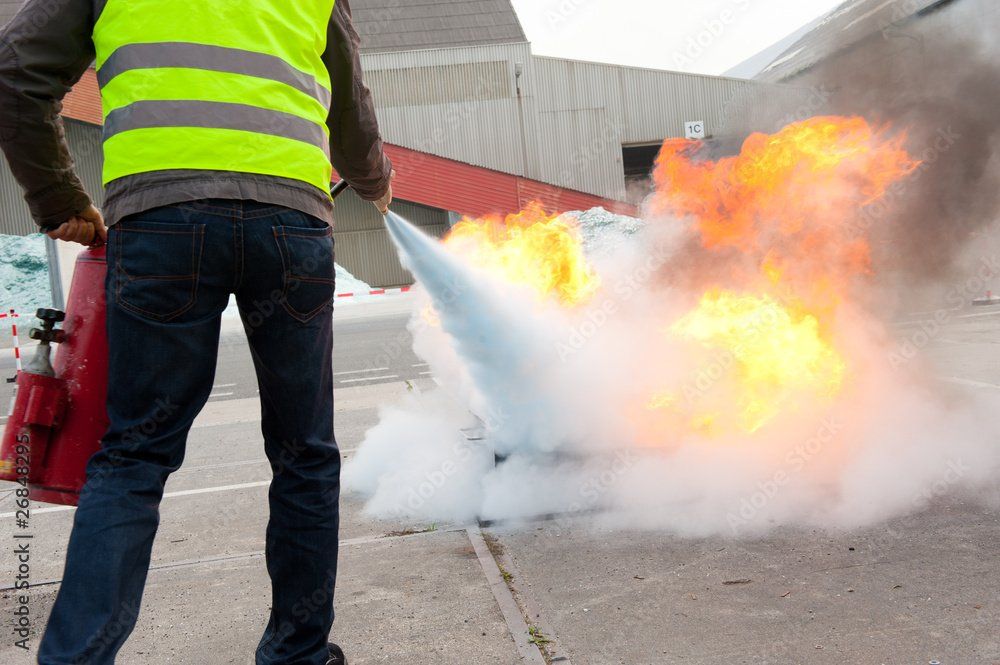 ein Brand wird gelöscht