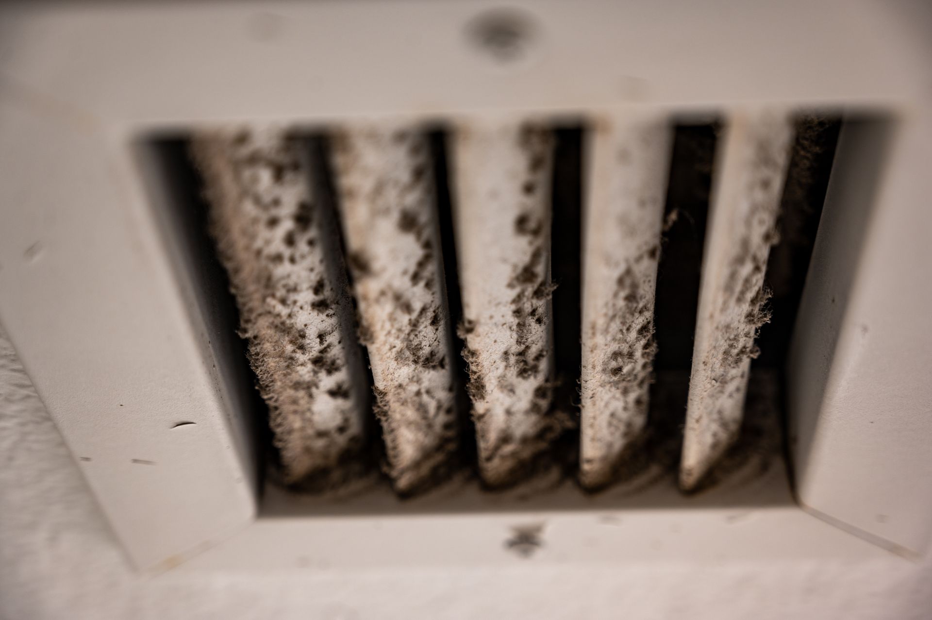 dirty air vents in phoenix office space
