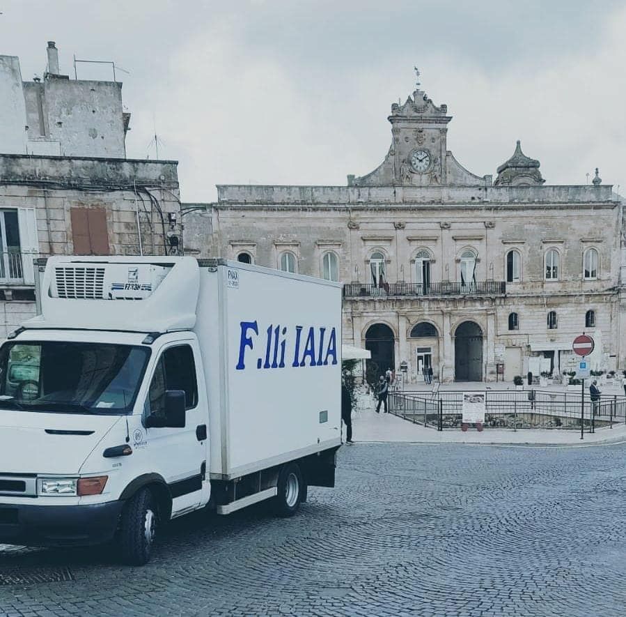consegna merci locale, brindisi