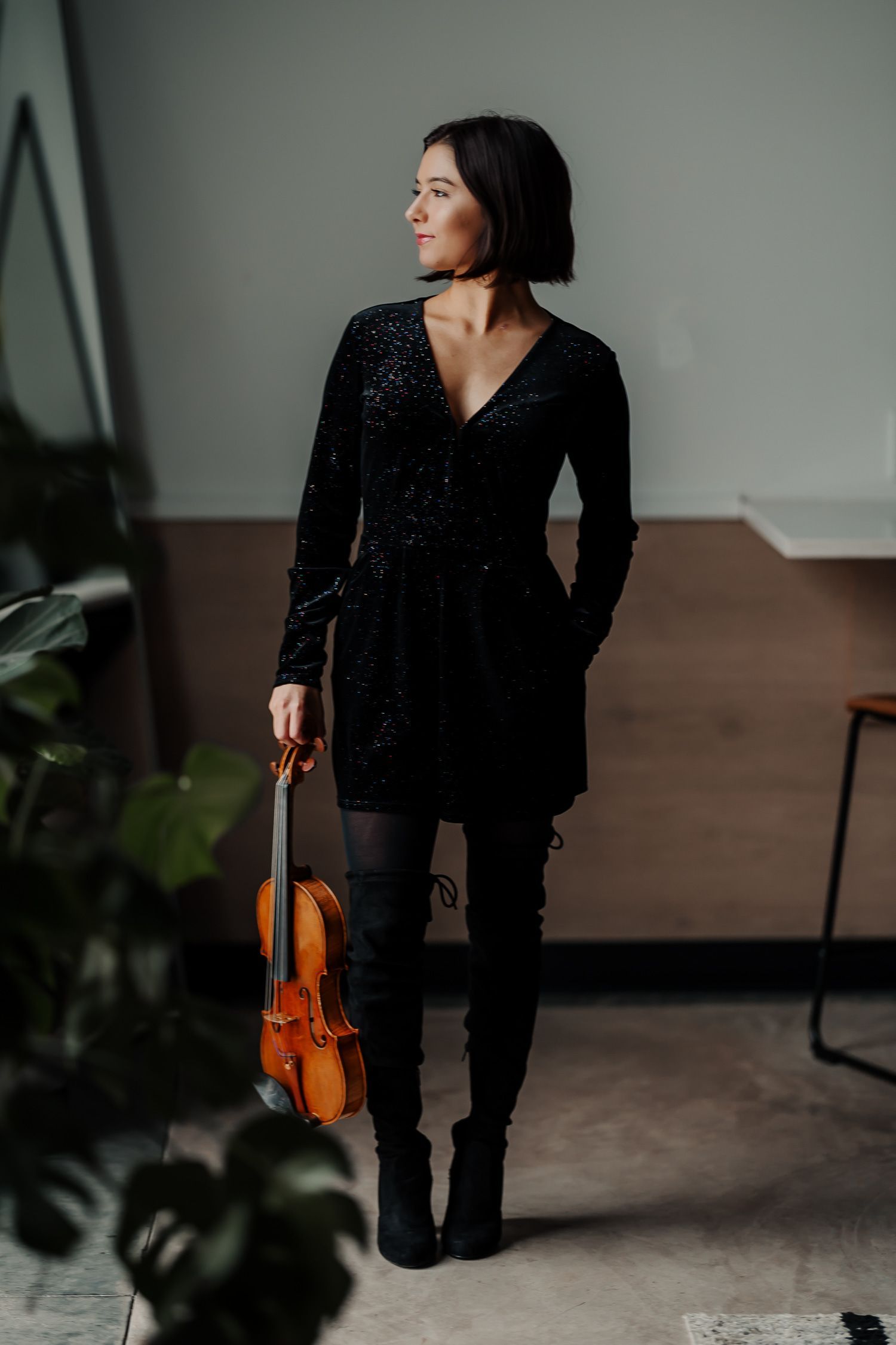 Violin faculty member portrait at Lakewood Suzuki Strings