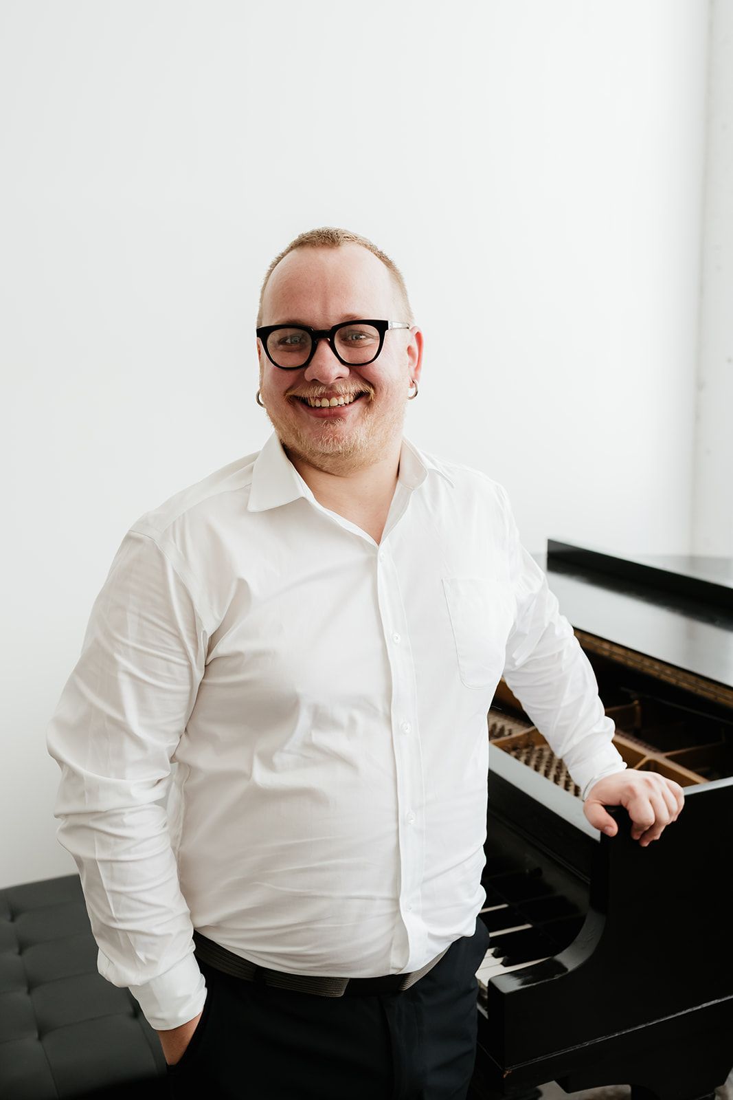 Piano faculty member portrait at Lakewood Suzuki Strings