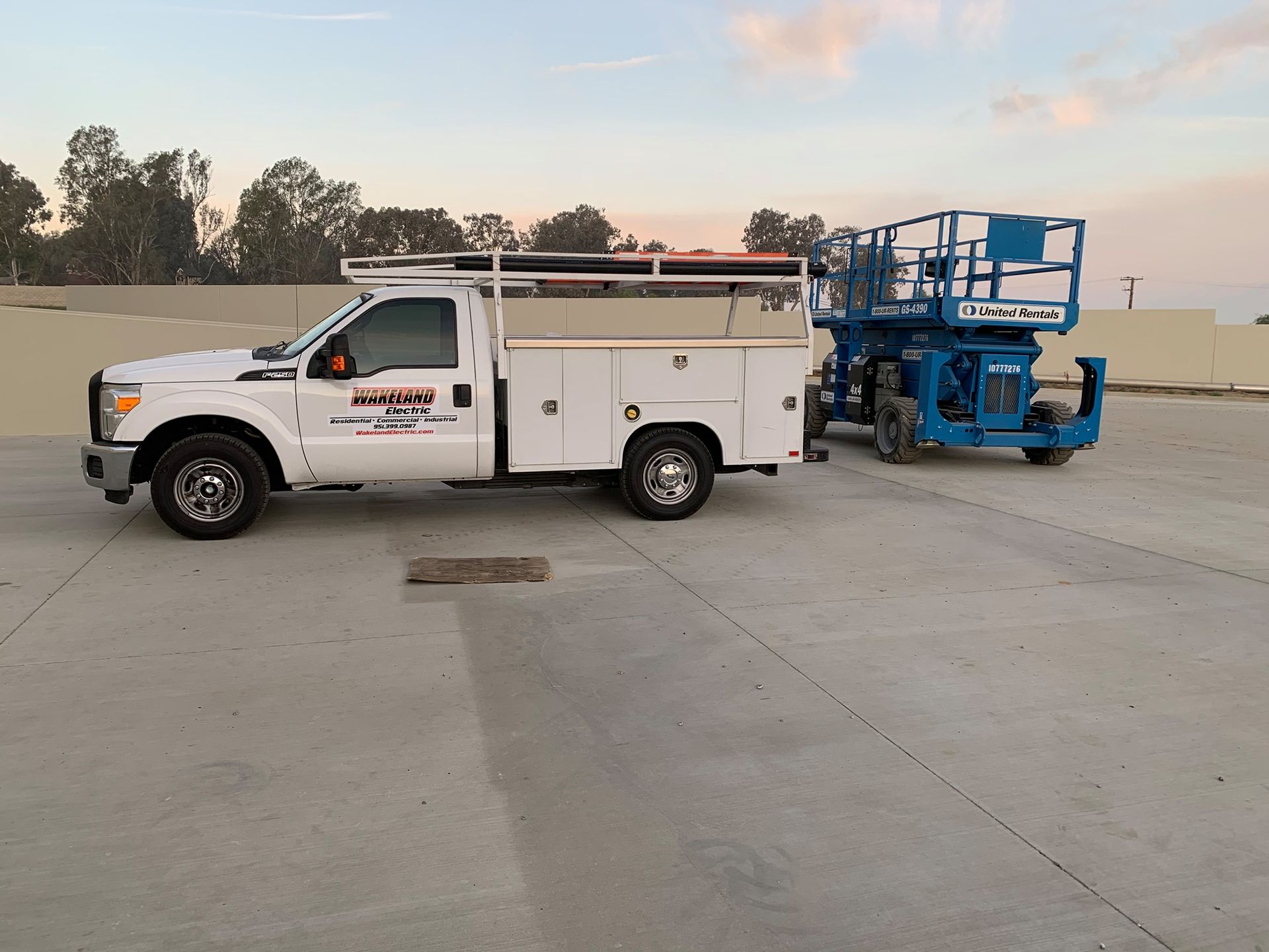 Wakeland Electric Service in Lake Elsinore, CA