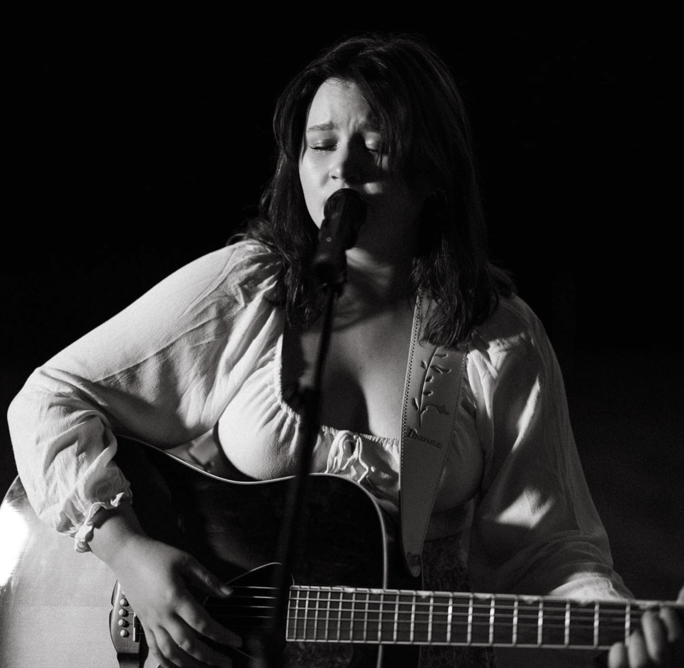 Canberra wedding singer performing at ceremony