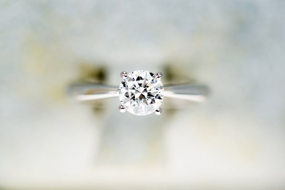 Solitario con diamante