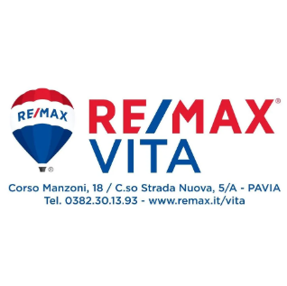 Logo dell'agenzia immobiliare RE/MAX Vita con mongolfiera blu e rossa, recapiti e sito web di Pavia.