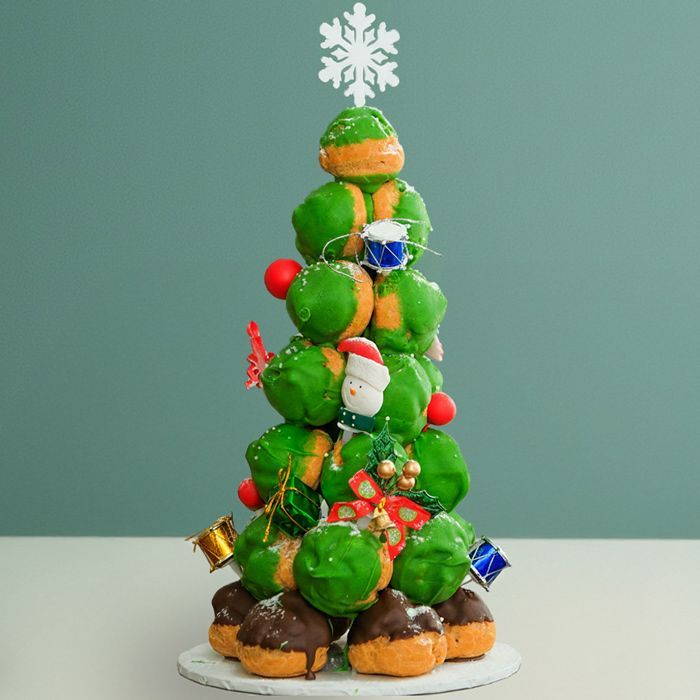 portrait of the profiterole christmas tree cake
