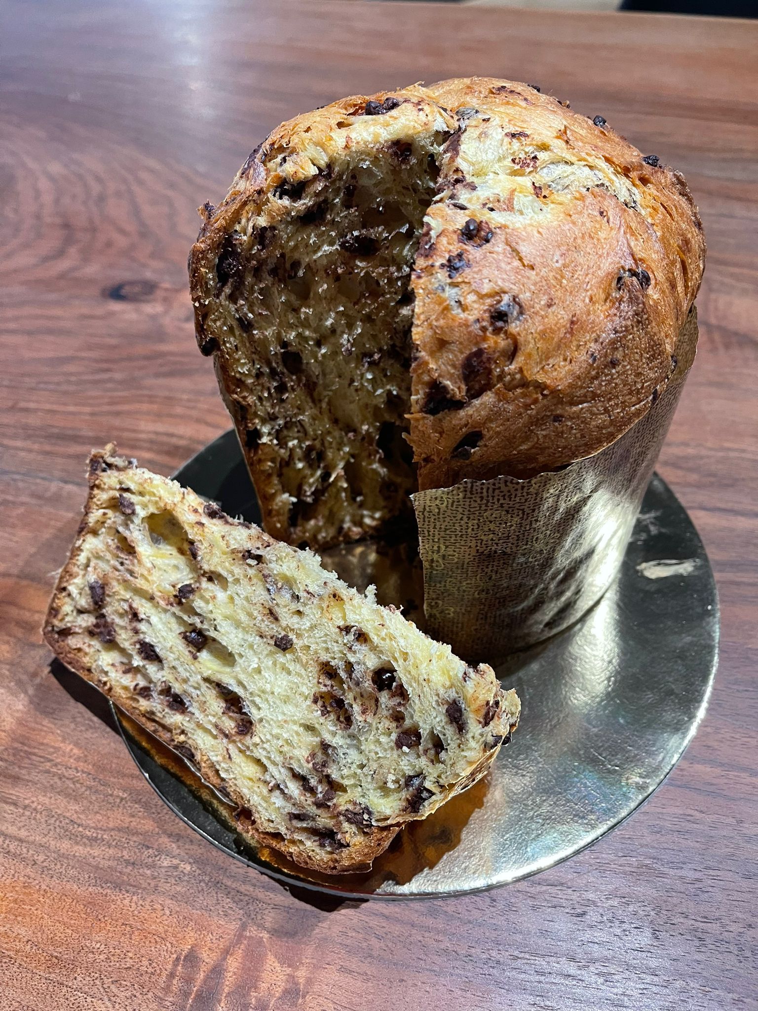 Panettone con Scaglie di Cioccolata