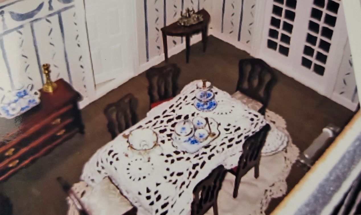 Dining Room in King farm house model