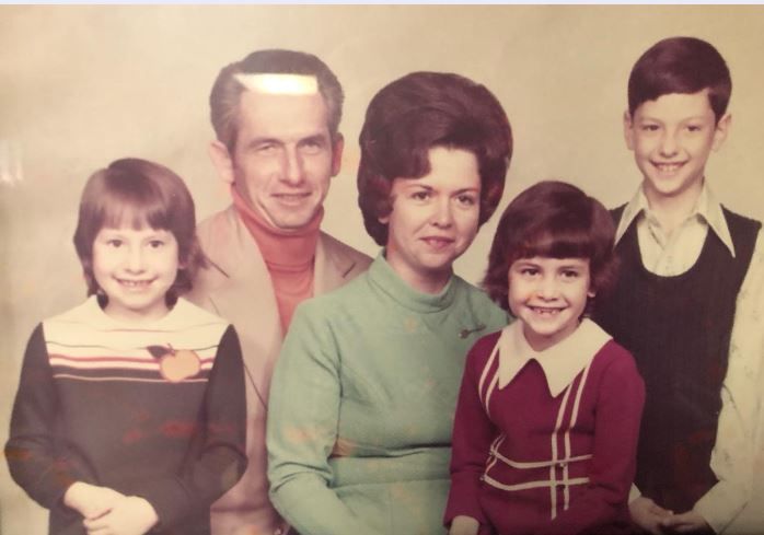 Family portrait of the Arthur and Peggy Dayhoff Johnson family: