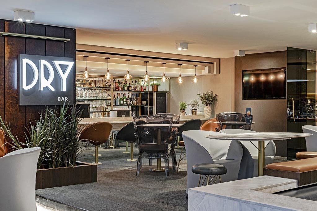 Dry Bar