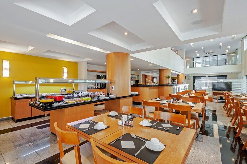 Slim Alto da XV Restaurant