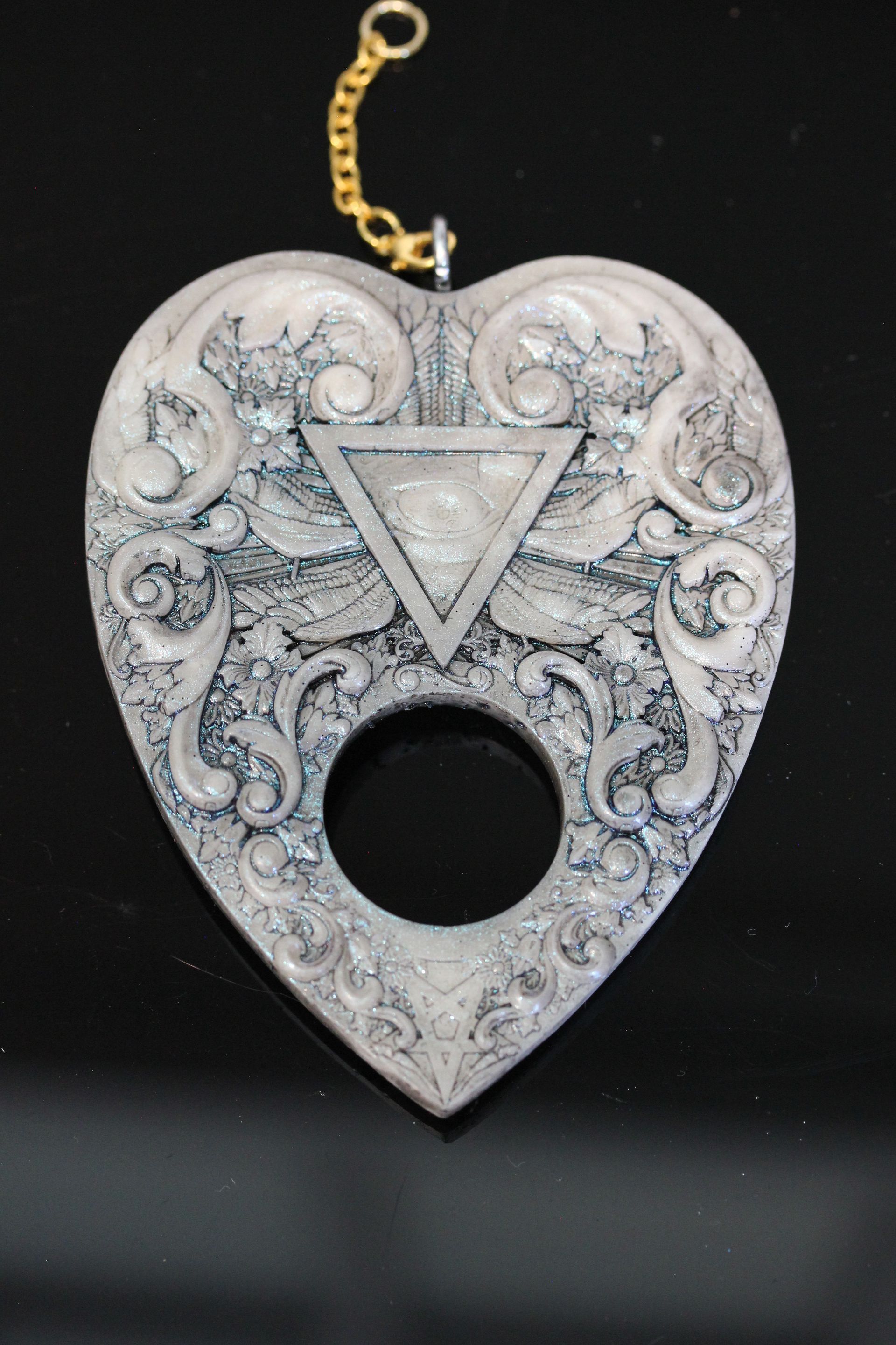 Planchette: White Antique