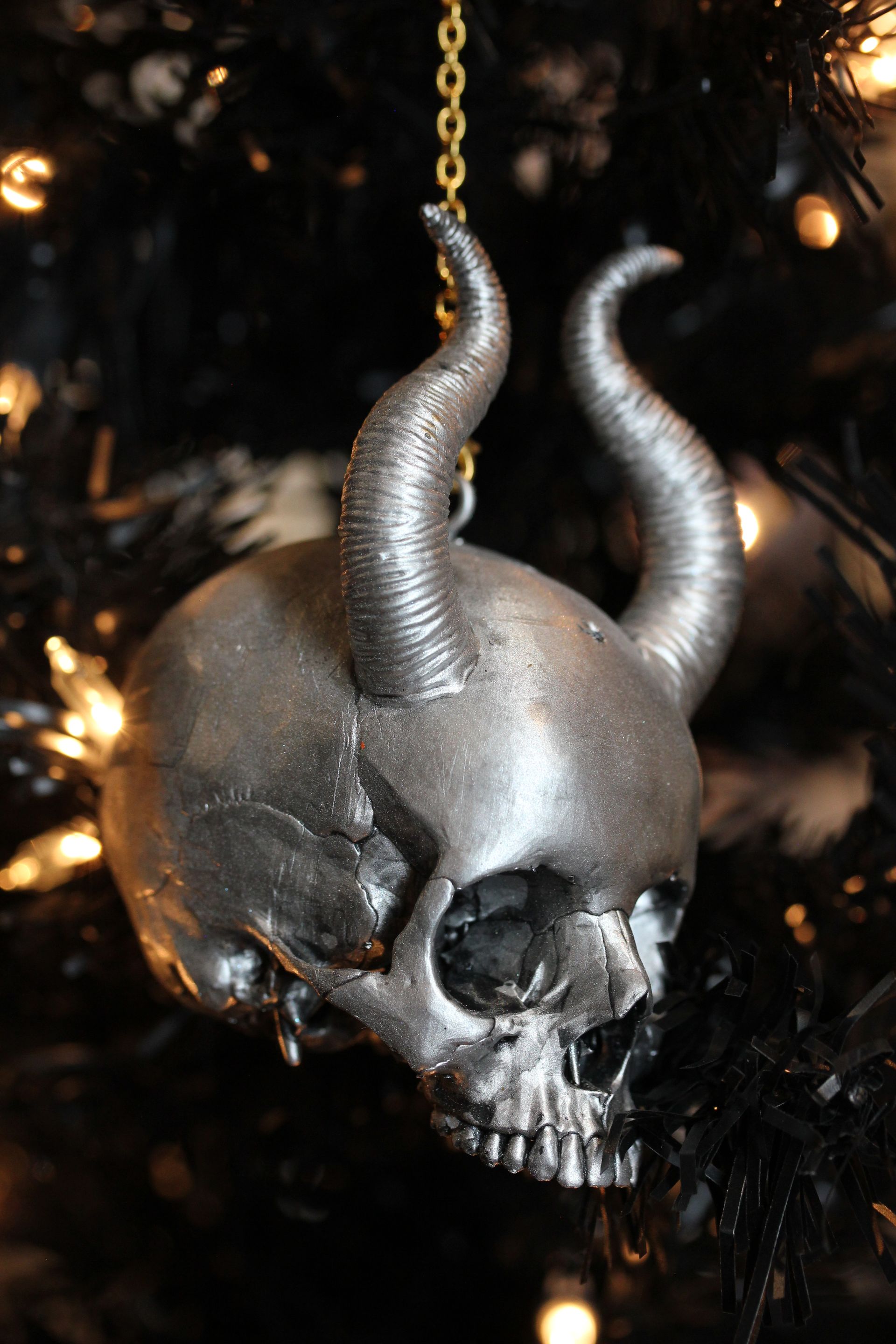 Baby Skull With Horns: Silver