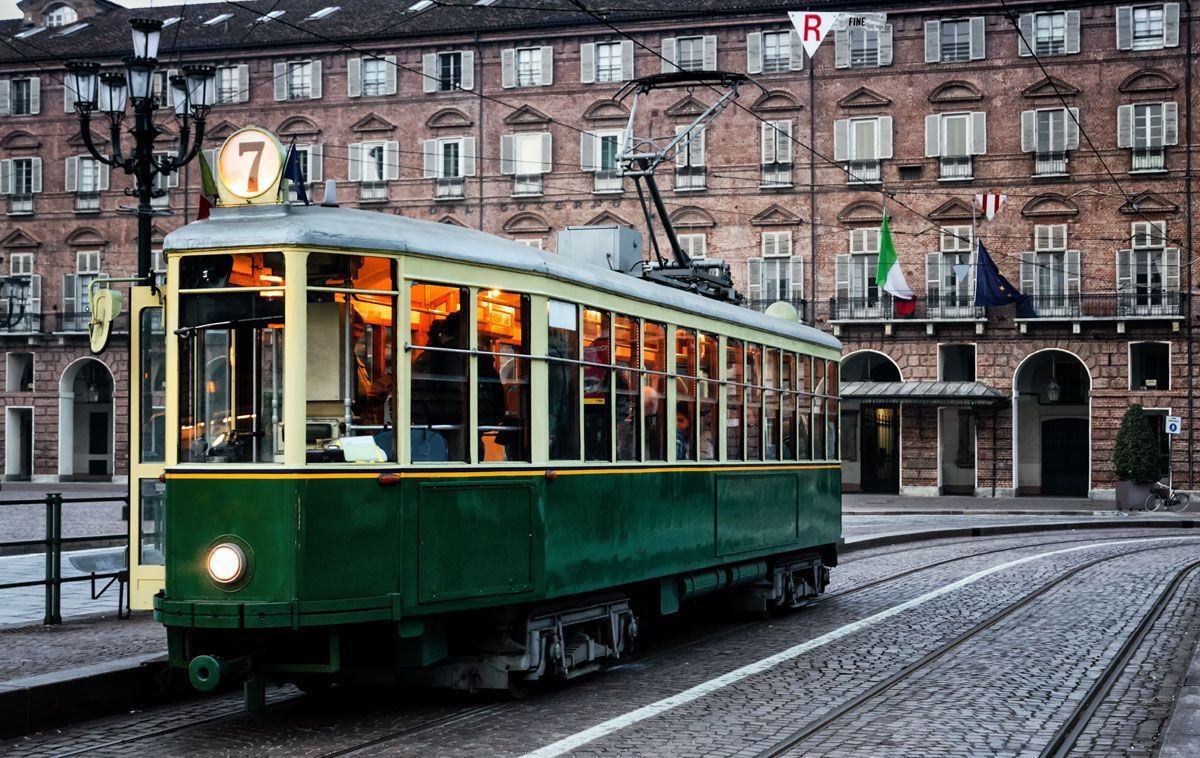 Tram storico in Piazza Castello