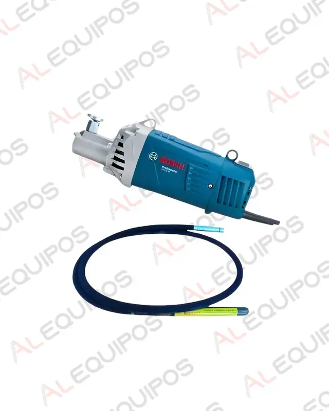Taladro eléctrico azul con cable y portabrocas metálico acoplados sobre un fondo blanco.